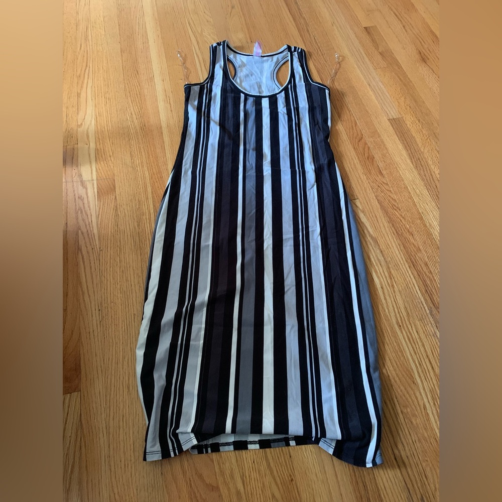 Women’s No Boundaries Stripped fitted dress